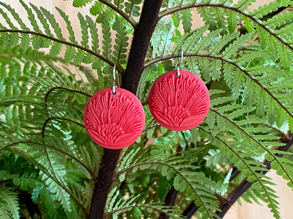Traffic stopping block Red 25mm x 25 mm Handcrafted 3-dimensional design on sterling silver hooks. The pohutukawa tree (Metrosideros excelsa) with its bright red flower has become a charming part of the Kiwi Christmas